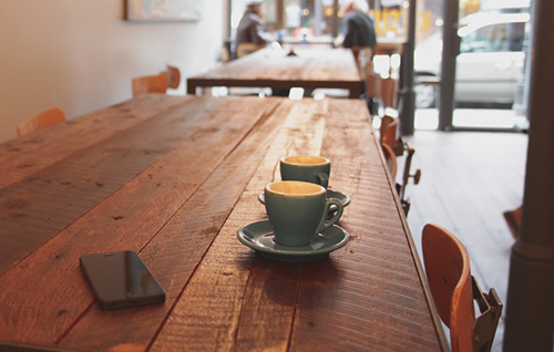 smartphone in coffee shop